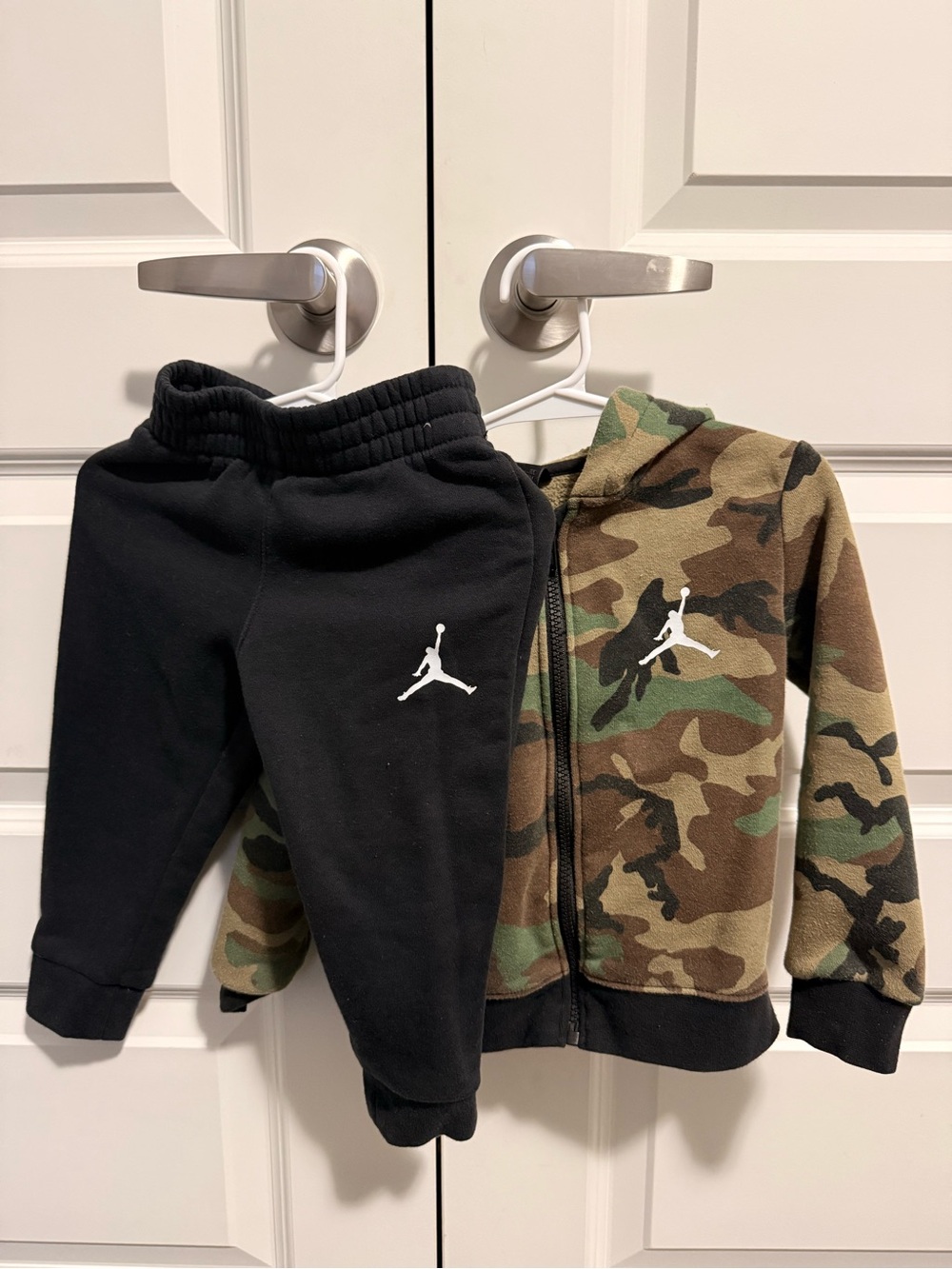 Jordan Kids Black Joggers & Camo Zip Hoodie Set